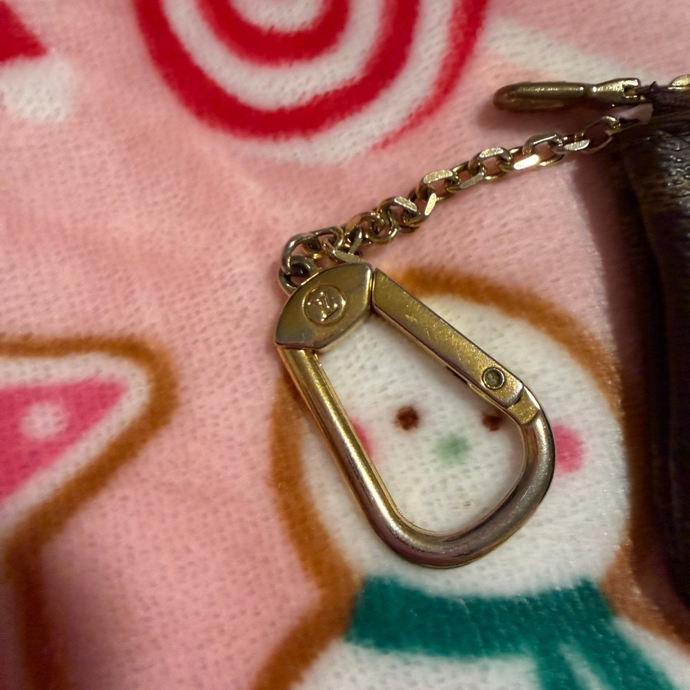 Louis Vuitton Monogram key Pouch - Picture 4 of 6